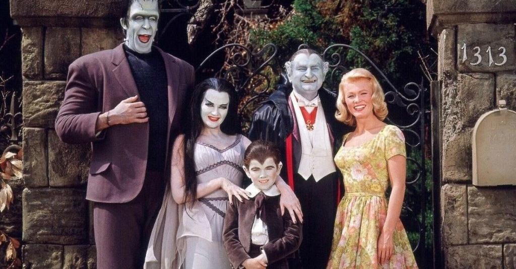 munsters-cast-original-tv-show.jpg