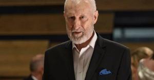 Babe and Spider-Man 3 Star James Cromwell Glues Himself to Starbucks Counter for PETA Protest