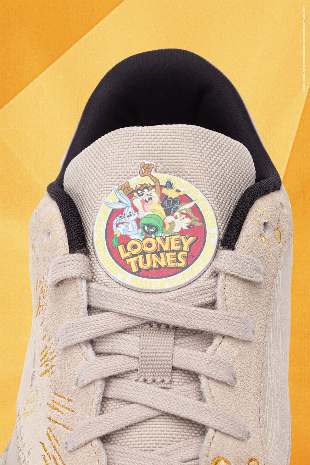 reebok-x-looney-tunes-club-c-2.jpg