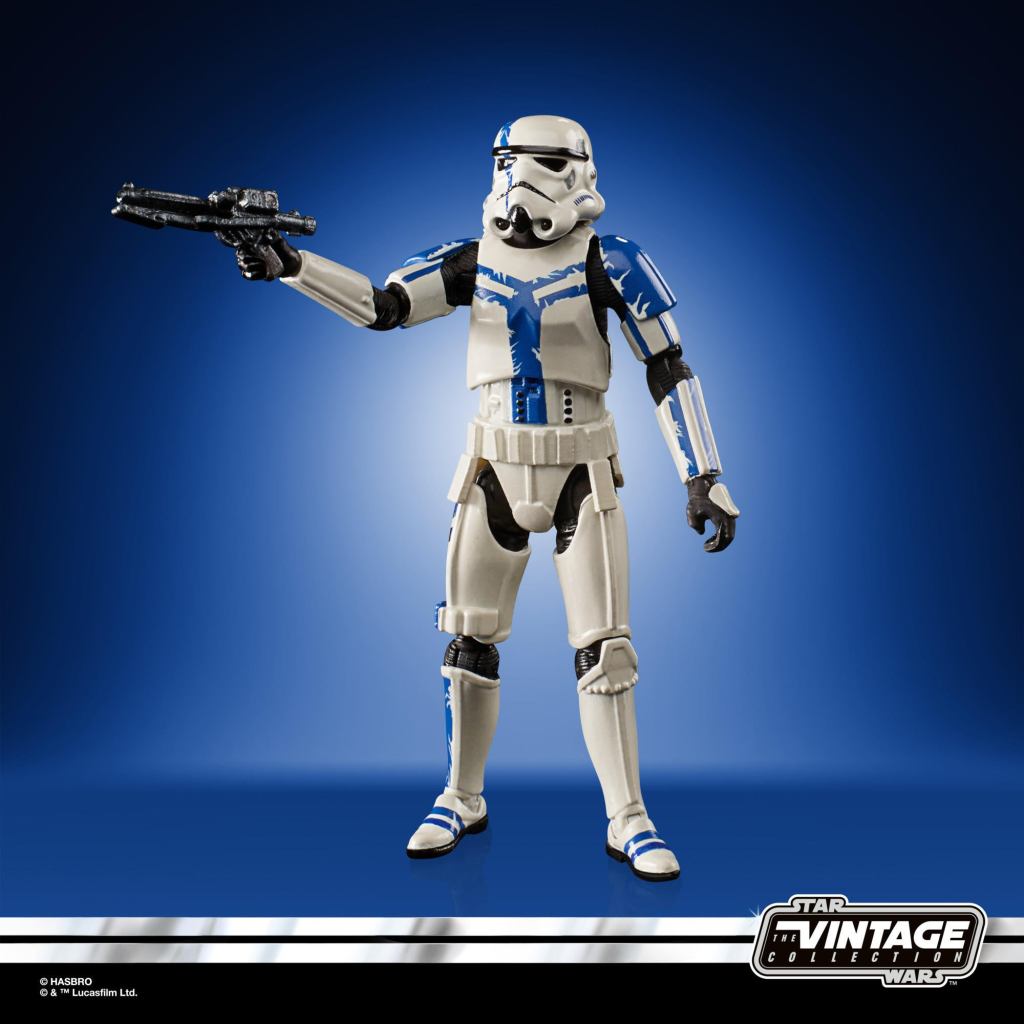 star-wars-the-vintage-collection-3-75-inch-gaming-greats-stormtrooper-commander-figure-2.jpg