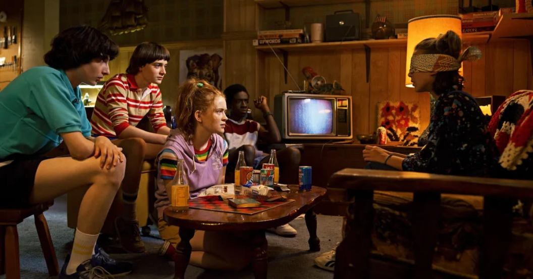 stranger-things-season-3-tv-scene.jpg