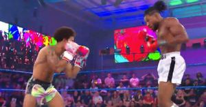 WWE Fans Taking Shots at Boxing in NXT Rounds Match