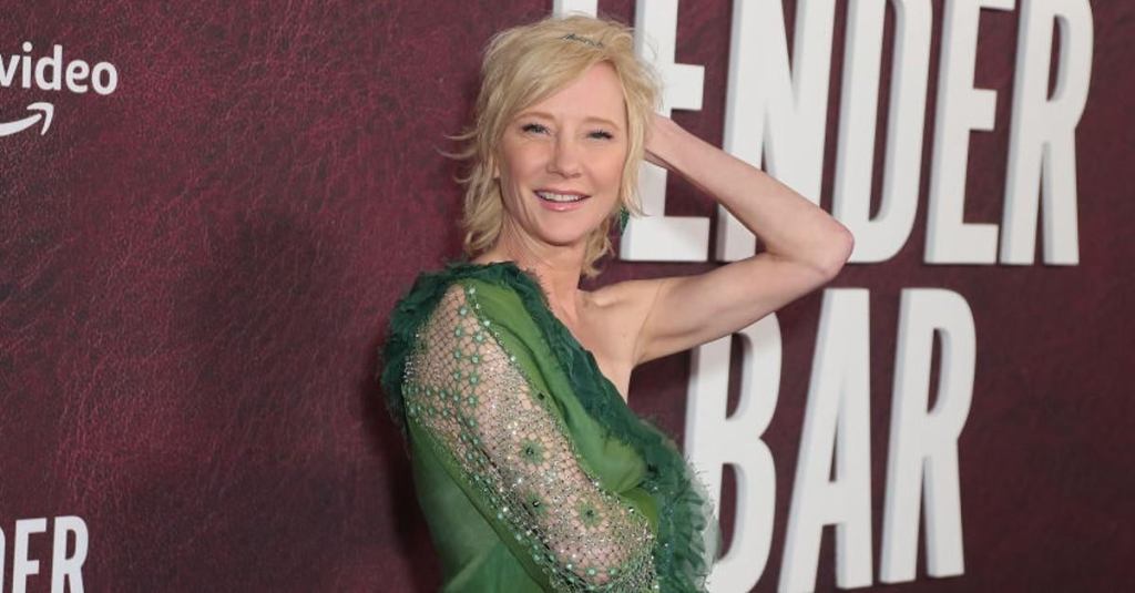 anne-heche-tender-bar-premiere.jpg