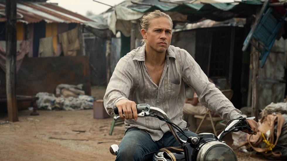 shantaram-charlie-hunnam.jpg