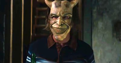 the-black-phone-mask-ethan-hawke-grabber.jpg
