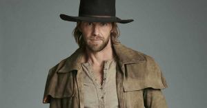 Walker Independence: Matt Barr Teases His New Iteration of Hoyt Rawlins