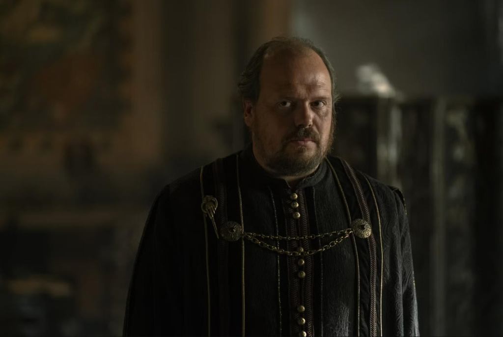 house-of-the-dragon-episode-6-photos-lord-lyonel-strong.jpg