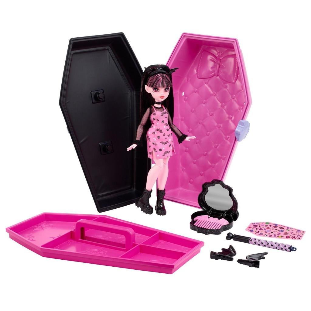 draculaura-gore-ganizer-playset-set-credit-mattel-2.jpg