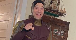 Marvel’s Charlie Cox Spotted at NYCC in Surprising Cosplay