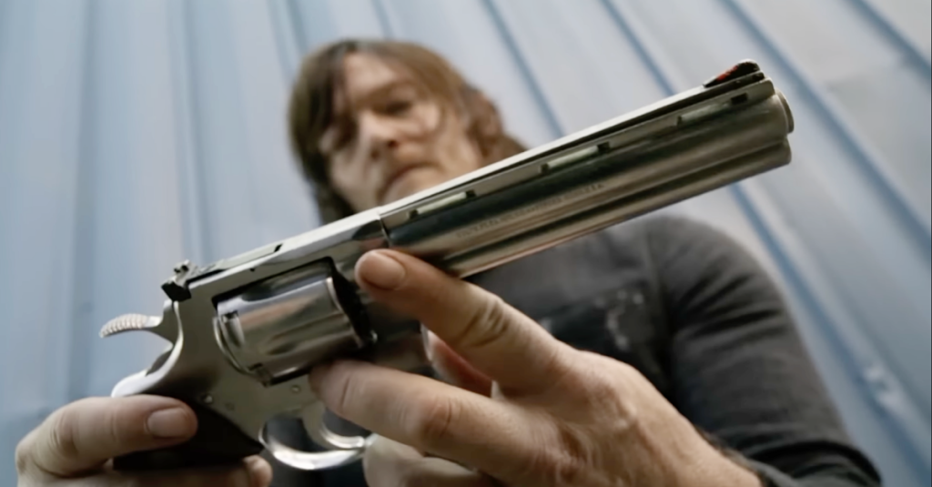 the-walking-dead-rick-grimes-gun-season-11-episode-18.png