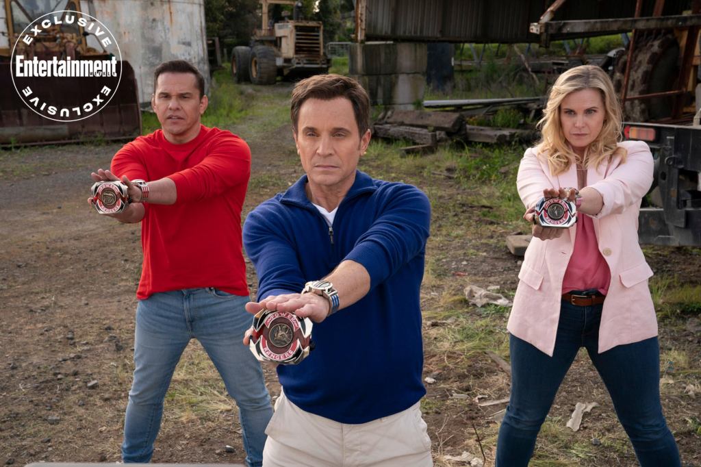 power-rangers-30th-anniversary-netflix-photo-3.jpg