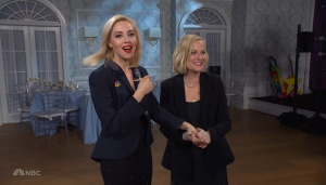 Saturday Night Live: Amy Poehler, Joe Biden Make Surprise Appearances During Aubrey Plaza’s Monologue