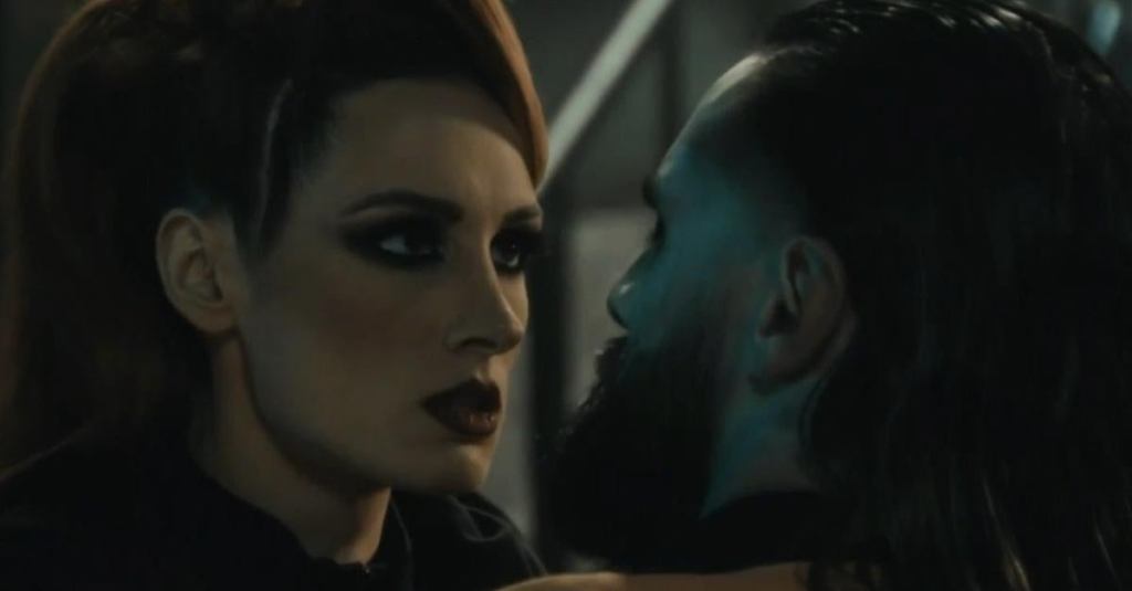 wwe-seth-rollins-becky-lynch.jpg