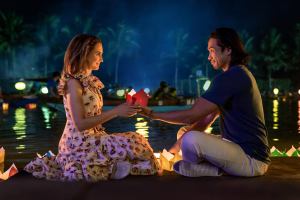 Netflix Reveals First Trailer for Rachel Leigh Cook’s New Romcom, A Tourist’s Guide to Love