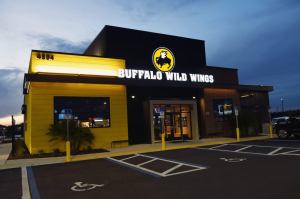 Buffalo Wild Wings Brings Back Fan-Favorite Sauce