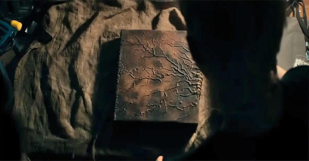 evil-dead-rise-necronomicon.jpg