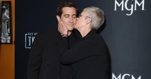 Jake Gyllenhaal Lived at Jamie Lee Curtis’ House During the Pandemic