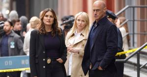 Law & Order’s Mariska Hargitay and Kelli Giddish Reunite on SVU Set with a Dance Party