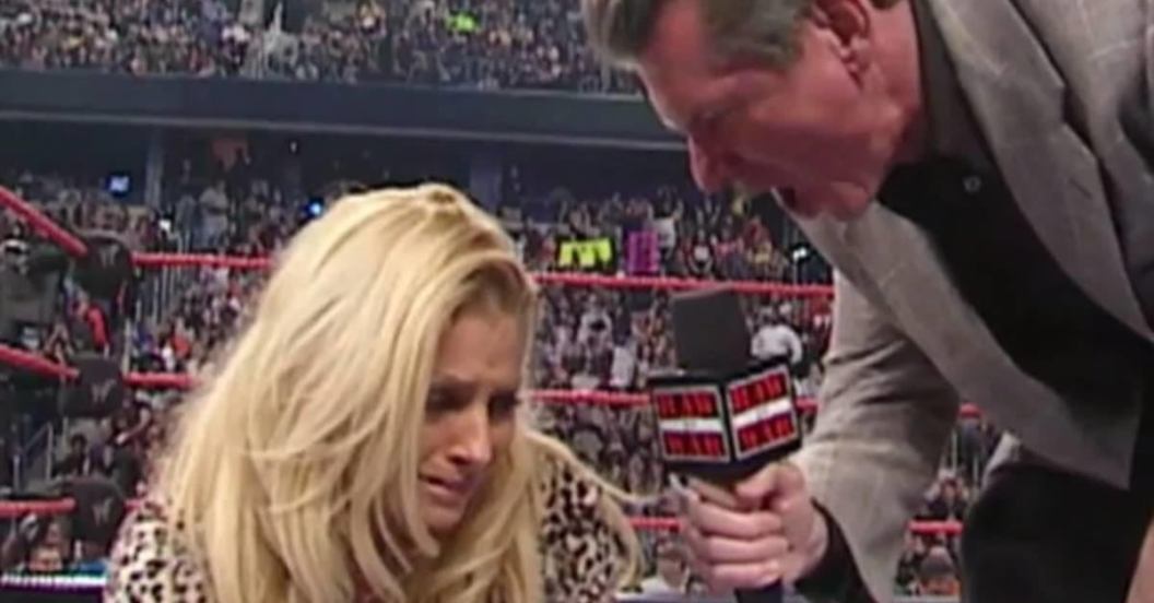 wwe-vince-mcmahon-trish-stratus.jpg