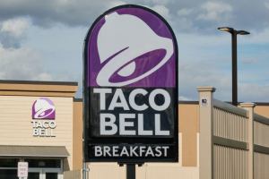 Taco Bell Hit With False Advertising Lawsuit Over Crunchwraps and Mexican Pizzas