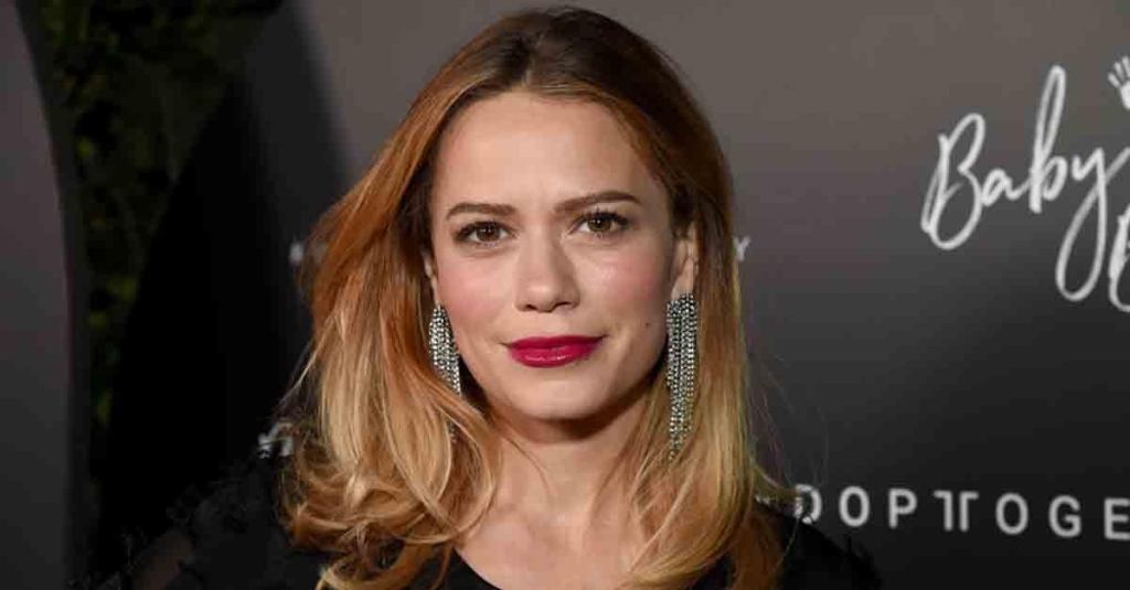 bethany-joy-lenz.jpg