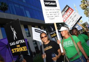 Actors on Strike Optimistic After Writers’ Strike Ends