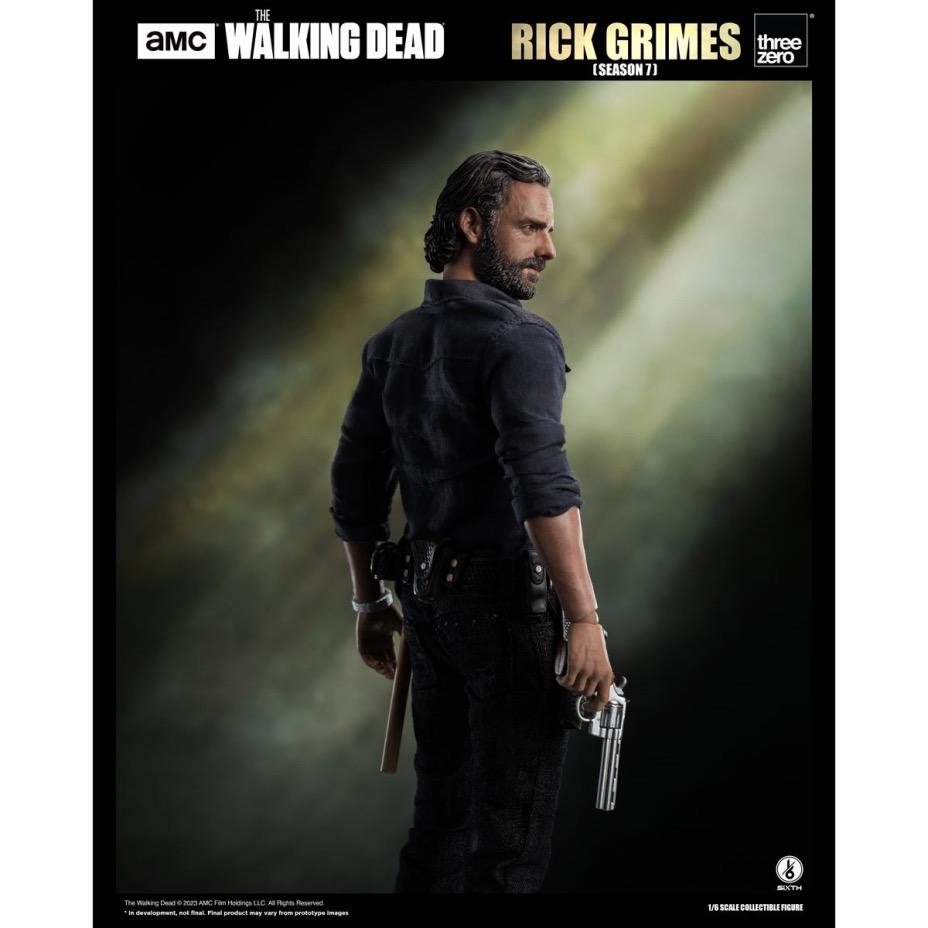 twd-season-7-rick-grimes-1-6th-threezero-rear.jpg