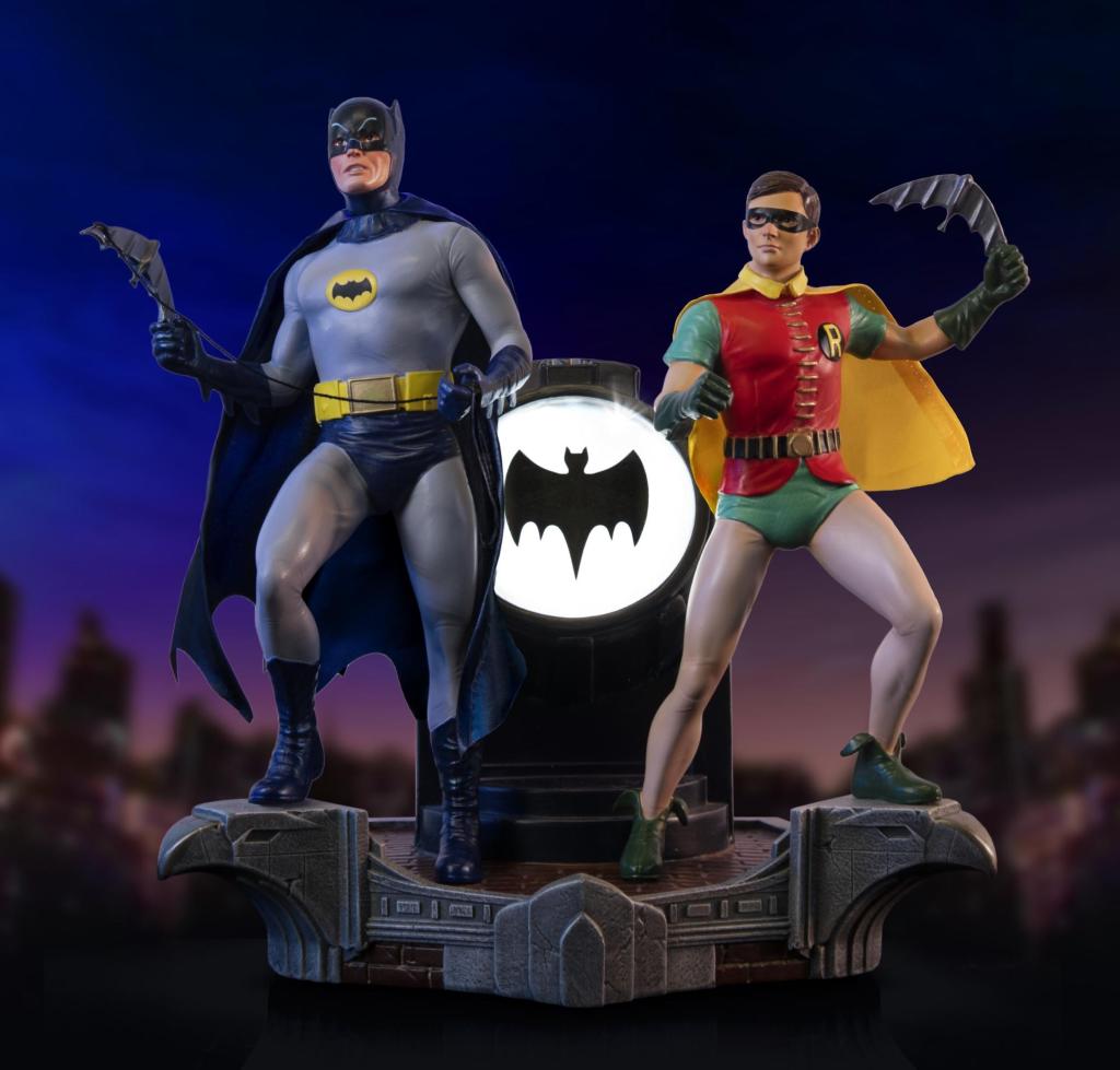 66-batman-and-robin-statue.jpg