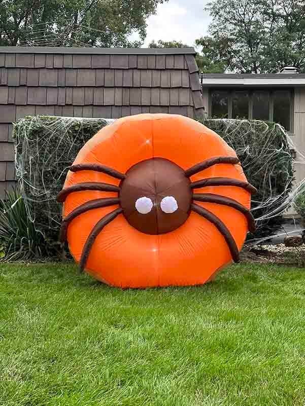 dunkin-fallmerch-inflatable-daystills-07.jpg