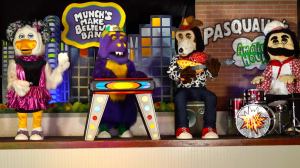 Chuck E. Cheese Brings Back the Animatronic Band — But There’s a Catch