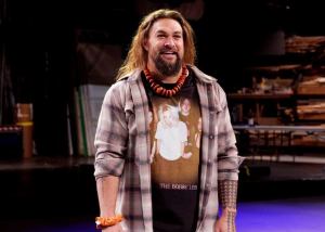 Saturday Night Live: Jason Momoa Shows Up Without Pants in First Promo