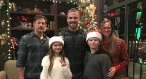 Stephen Amell Sets Up GoFundMe For the Family of Arrow Crew Member Who Recently Died