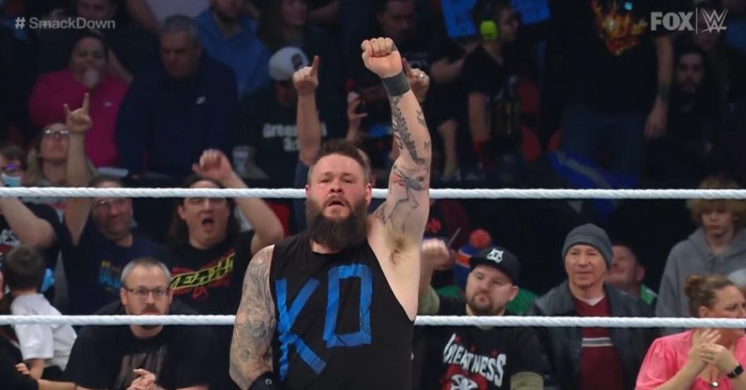 wwe-smackdown-kevin-owens-logan-paul.jpg