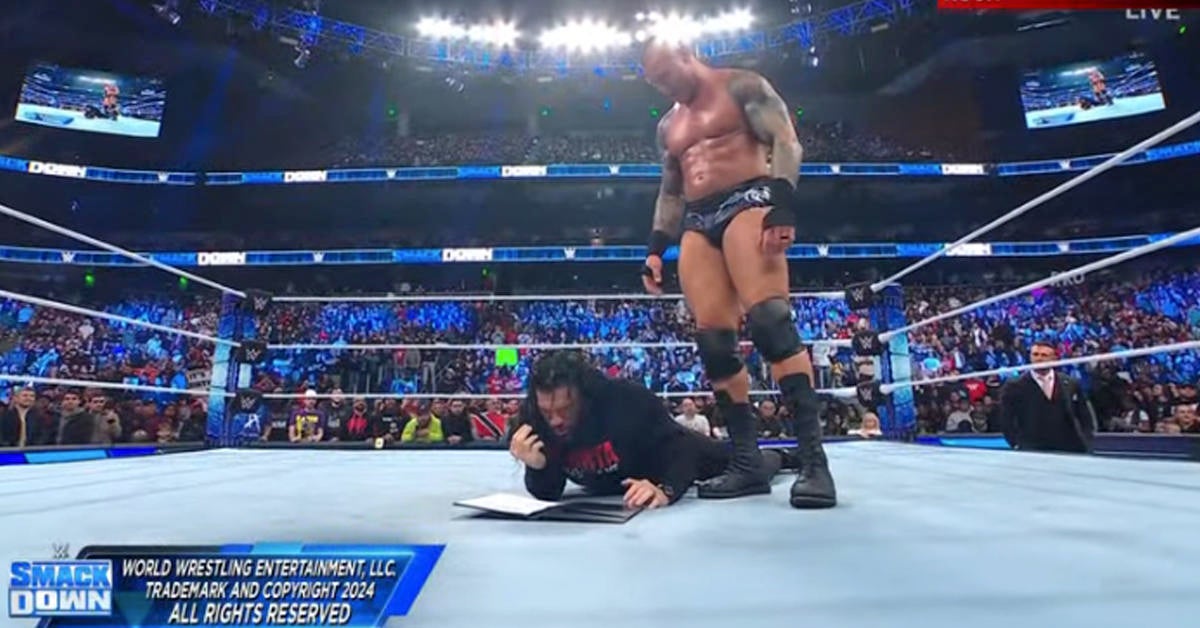 WWE's Randy Orton Stuns Roman Reigns with an RKO on SmackDown, Royal ...