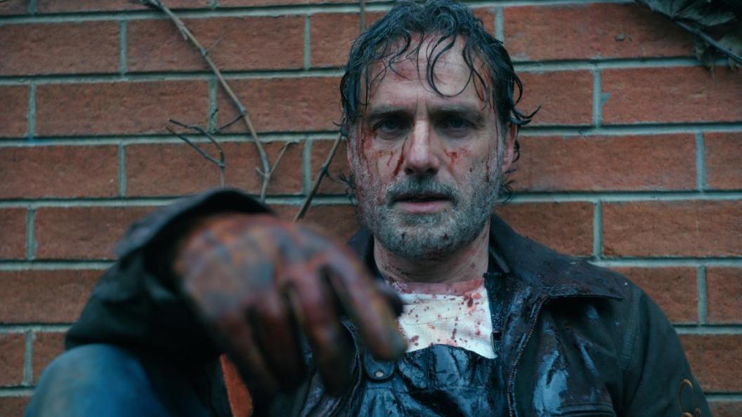 the-walking-dead-rick-grimes-hand-the-ones-who-live.jpg
