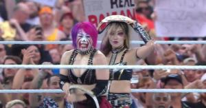 Asuka and Kairi Sane Retain WWE Women’s Tag Team Championships at WWE’s Elimination Chamber