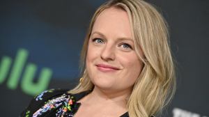 The Handmaid’s Tale Star Elisabeth Moss Reveals She’s Pregnant With First Child