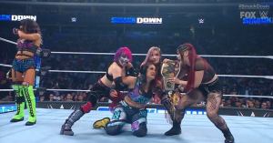 WWE’s Dakota Kai Betrays Bayley During In-Ring Return on SmackDown