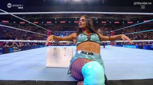 Kiana James Debuts on WWE Raw, Picks up Win Over Veteran Women’s Wrestler