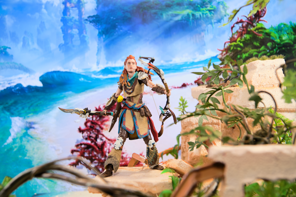 sony-aloy-horizon-zero-dawn-figure-lifestyle-2.png