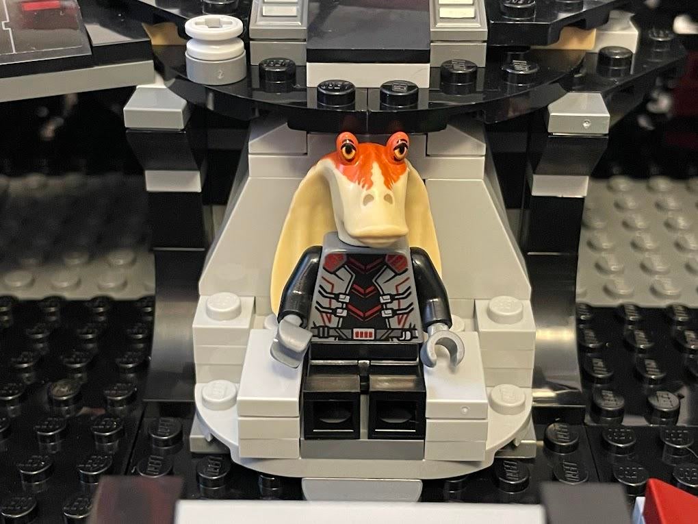 star-wars-lego-the-dark-falcon-darth-jar-jar.jpg