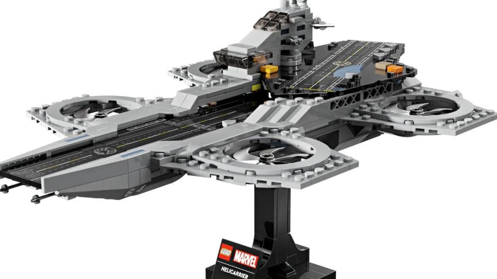 lego-marvel-the-avengers-helicarrier-1-76295.jpg