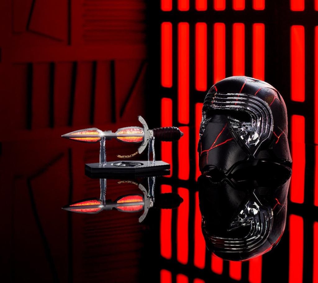 blade-of-ochi-of-bestoon-and-kylo-ren-reforged-helmet-galactic-archive-series.jpg