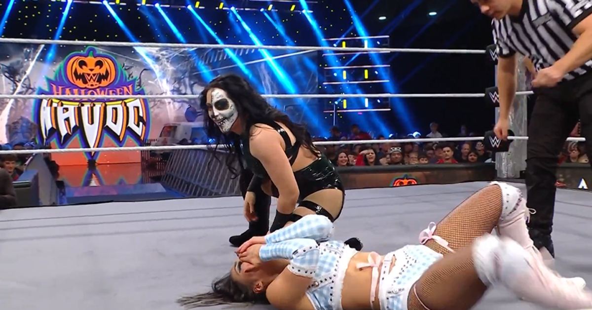 WWE’s Stephanie Vaquer Pins NXT Women’s Champion Roxanne Perez at Halloween Havoc