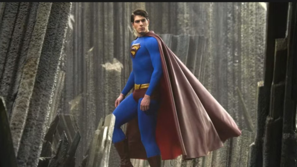 Brandon Routh dans le rôle de Superman de Superman Returns debout sur l'île Kryptonite de Luthor