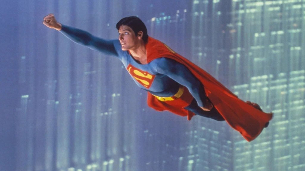 Christopher Reeves' Superman flying through Metropolis