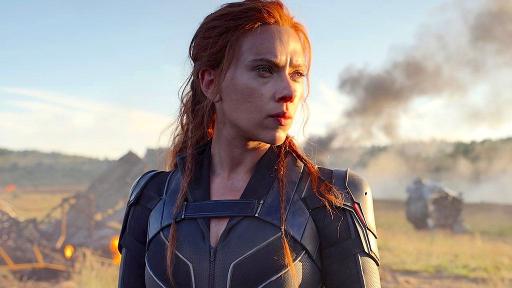 Scarlett Johansson como Natasha Romanoff en viuda negra