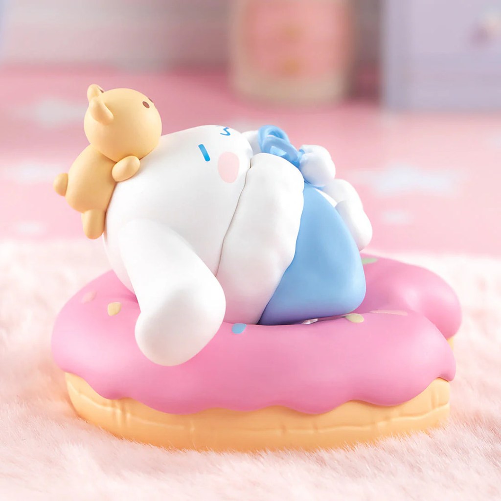 Cinnamoroll Figure