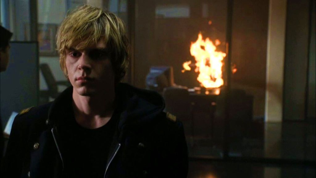 Evan Peters American Horror Story Murder House episode 10, Smoldering Children