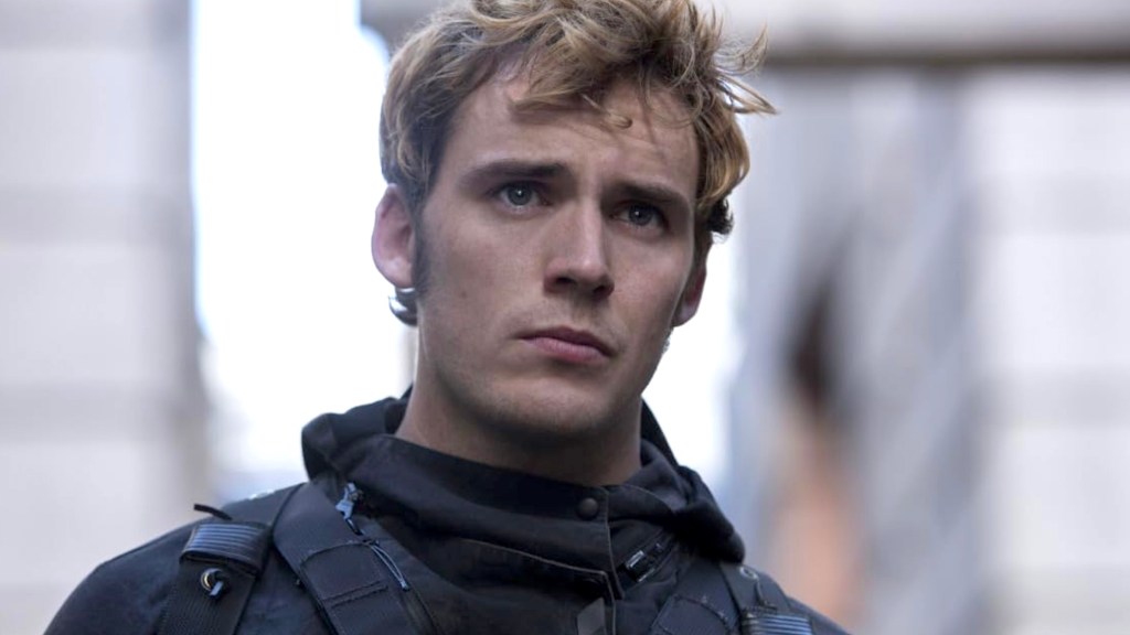 Sam Claflin como Finnick en los Juegos del Hambre: MockingJay Parte 2